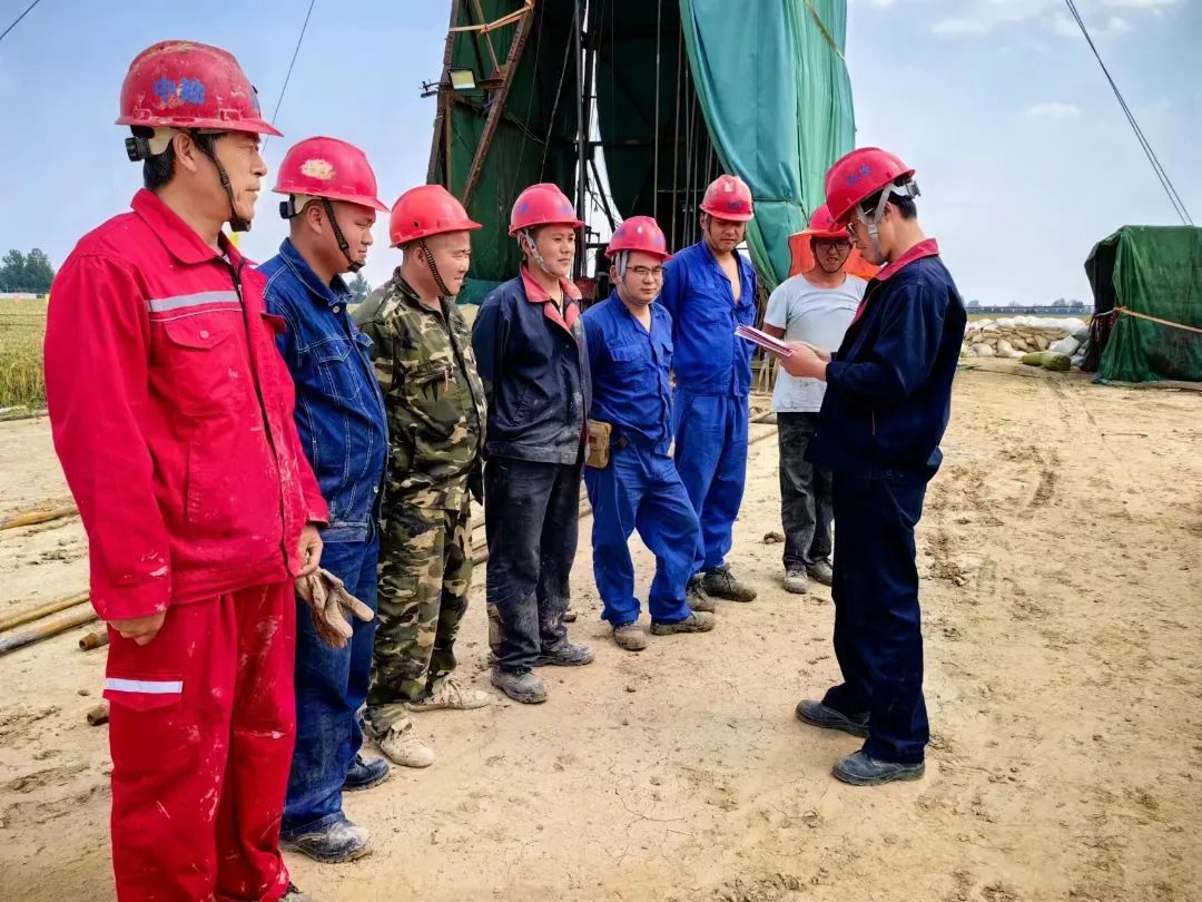 b82b2b762cd26e7313a8847a3b430303