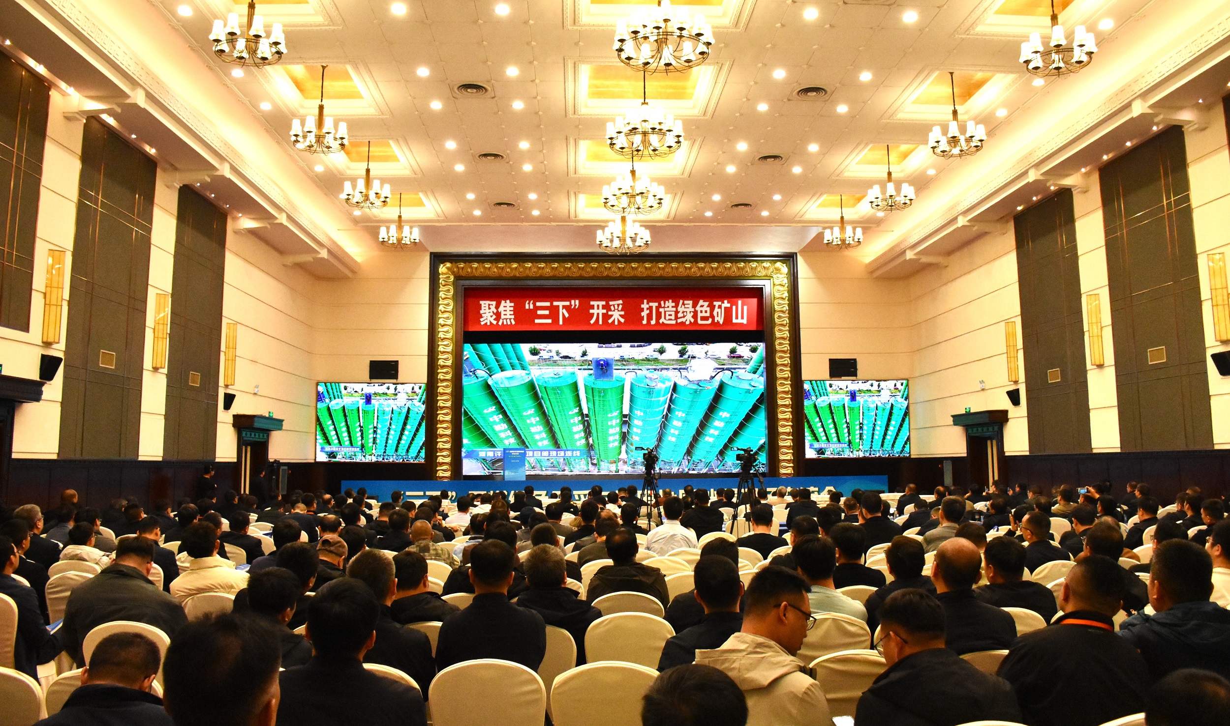 f37f8ca86c00d925305feb5ccd822cad f37f8ca86c00d925305feb5ccd822cad